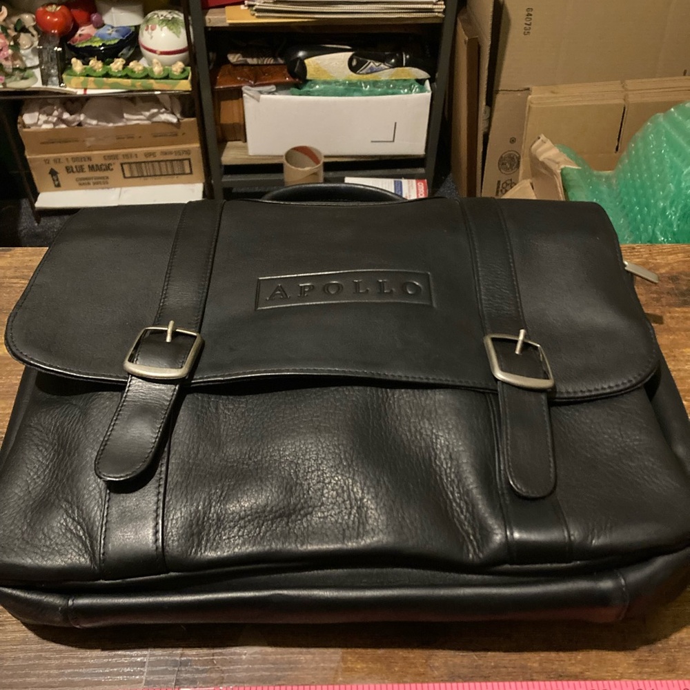 Apollo black leather briefcase/messenger bag - Picture 12 of 14